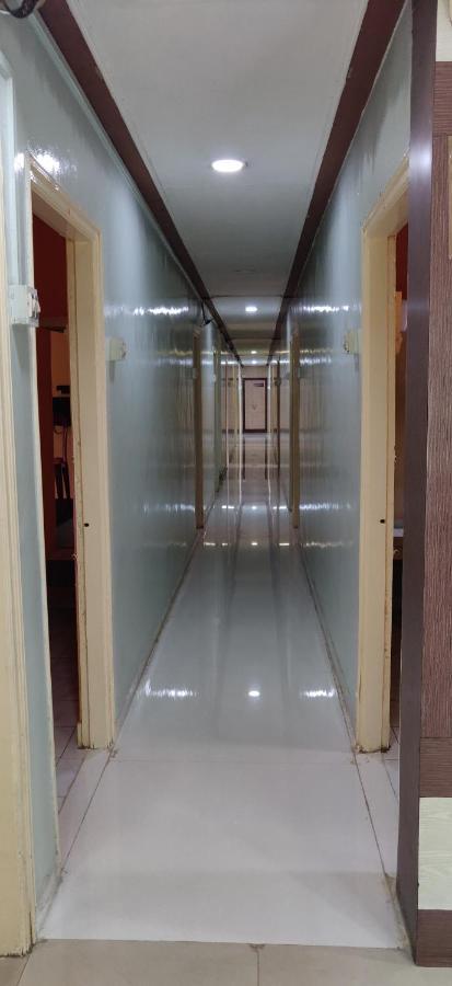 Hotel Rajesh Kolhápur Kültér fotó