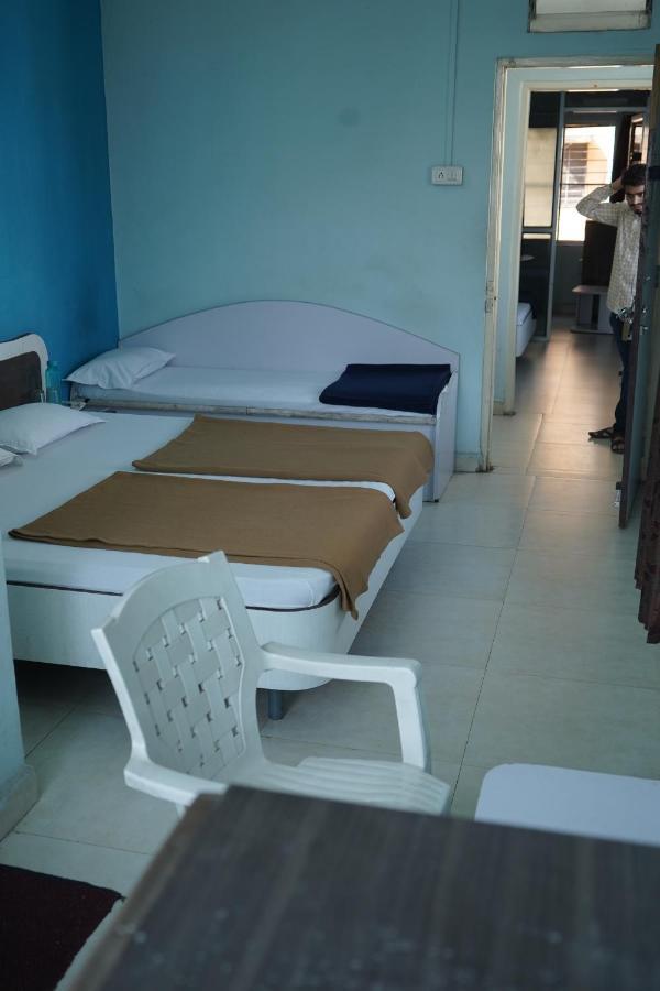 Hotel Rajesh Kolhápur Kültér fotó